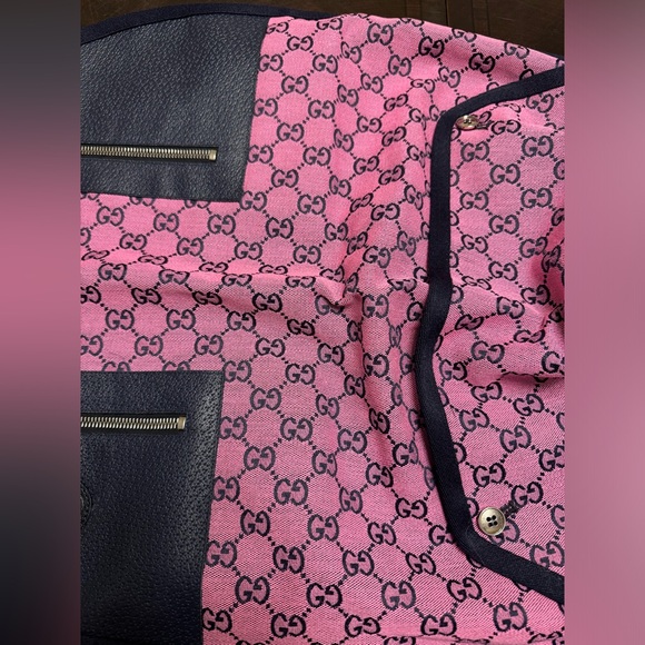 New Authentic Gucci Pink GG Logo Dog Trench Coat - Picture 5 of 16